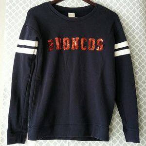 💥🏈🏈Game on!!🏈🏈💥  Broncos sweatshirt